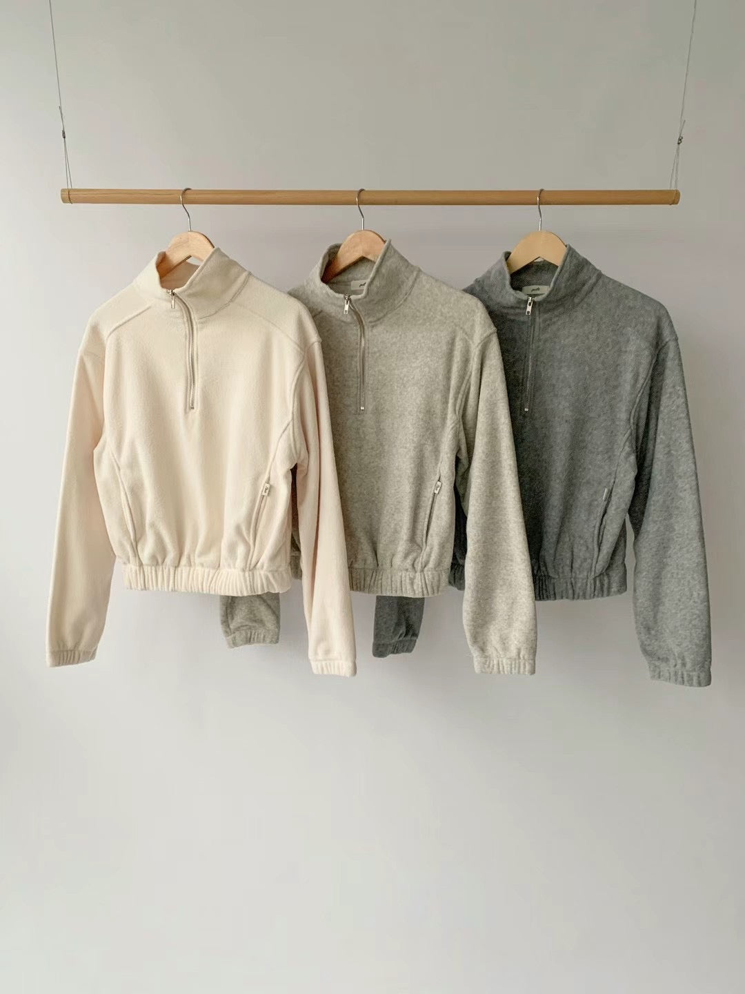 HALF ZIP SHOPPING PULLOVER